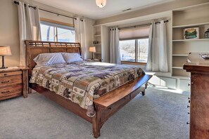 4 habitaciones, tabla de planchar con plancha, cuna de viaje y internet 