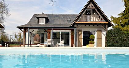 Maison de vacances 6 chambres avec une piscine - La Belle Rochette