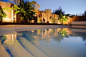 Piscina externa, piscina aquecida
