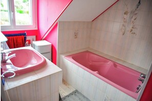 Badewanne, Haartrockner