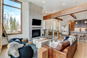 Smart-TV, Kamin, Videospielkonsole, Hulu