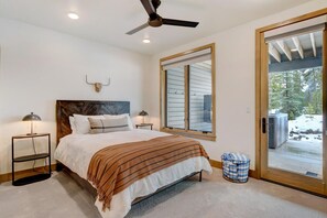 5 bedrooms, premium bedding, iron/ironing board, travel cot