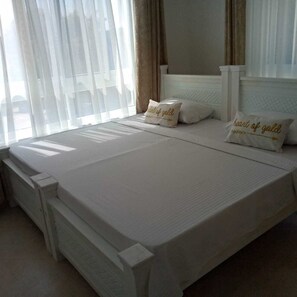2 habitaciones, wifi gratis y ropa de cama 