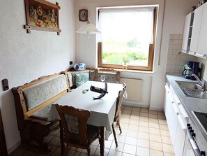 Réfrigérateur, four, plaque de cuisson, lave-vaisselle