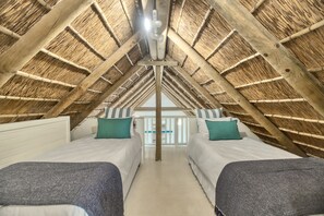 7 soverom, strykejern/-brett, reiseseng for barn og wi-fi (inkludert)