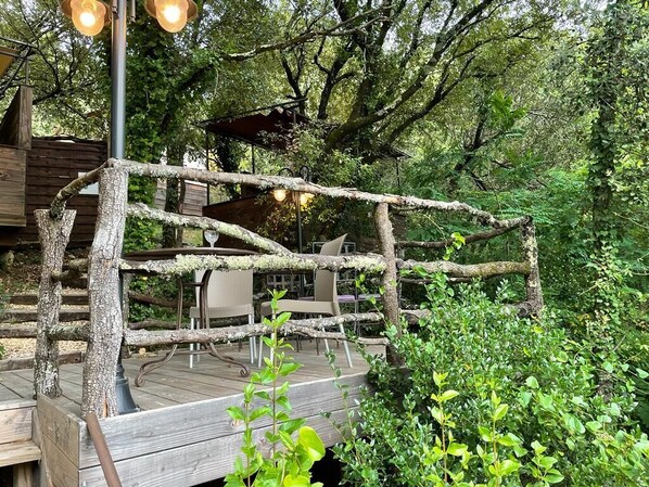 Exterior - Hotel Restaurant le Belvedere (Vallon-Pont-d'Arc)