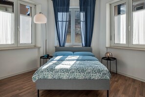 3 bedrooms, iron/ironing board, free WiFi, bed sheets - Apartment 'Haus Villa Osvalda' with Mountain View, Balcony & Wi-Fi (Bolzano)