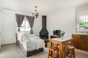 TV, fireplace - Holiday Home "Casita Torre de Meca 1 Piscina" with Pool, Terrace & Garden (Los Caños de Meca)