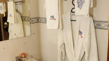 Suihkun ja ammeen yhdistelmä, pyyhkeet