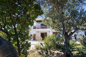 Exterior - Pet-Friendly Villa "Hora Frisca" with Sea View, Garden & Wi-Fi (Orosei)