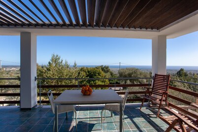 Pet-Friendly Villa "Hora Frisca" with Sea View, Garden & Wi-Fi