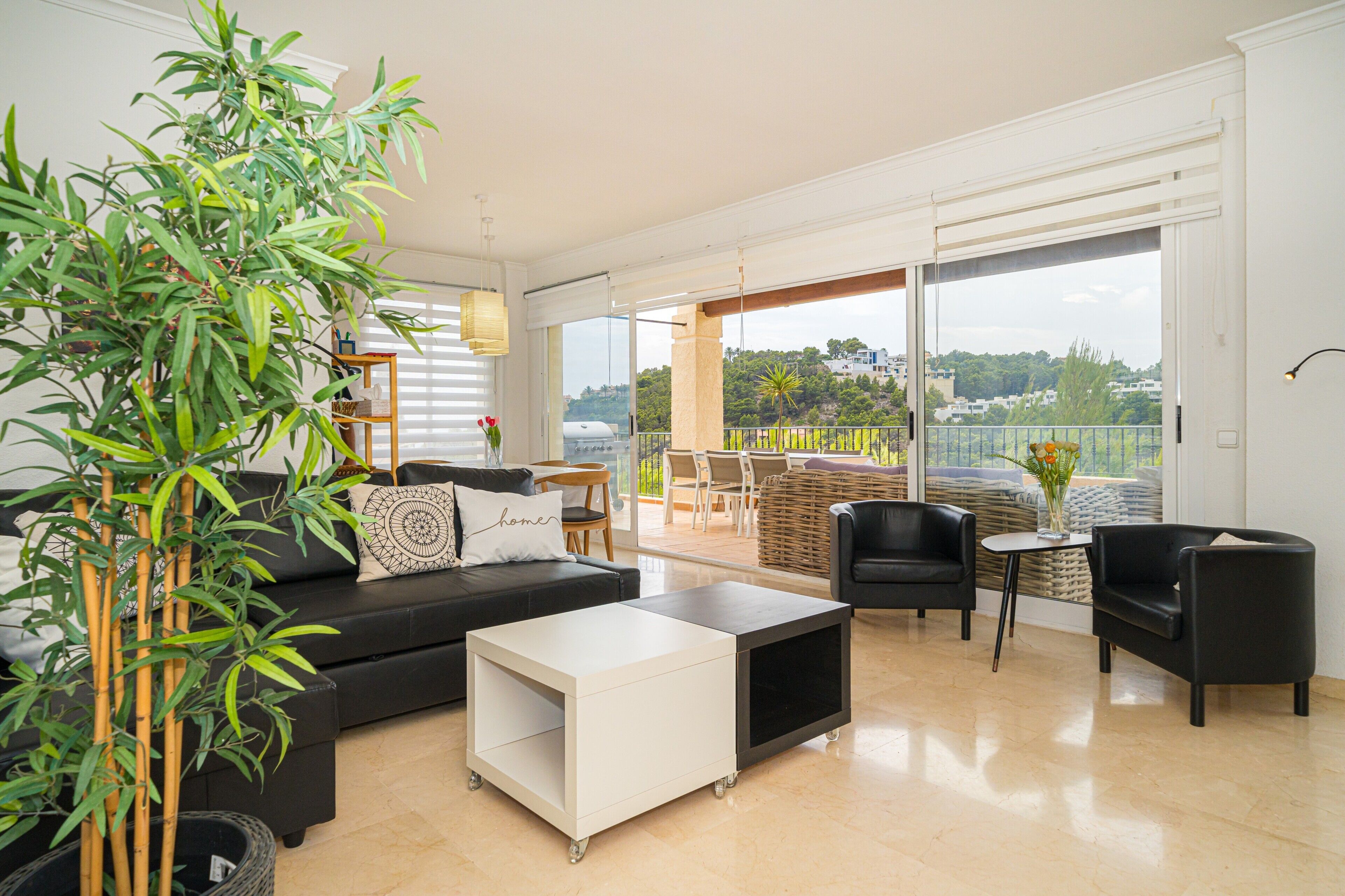 Fernseher, Kamin, DVD-Player, Stereoanlage