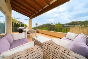 Outdoor dining - Casa Pianti Villa in Altea Hills with Sea View, Pools & Wi-Fi (Altea)