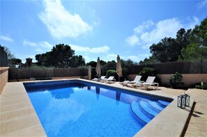 Pool - Beautiful Villa "Es Pas" with Pool, Air Conditioning, Wi-Fi, Terraces & Ocean Views (CALA PI)