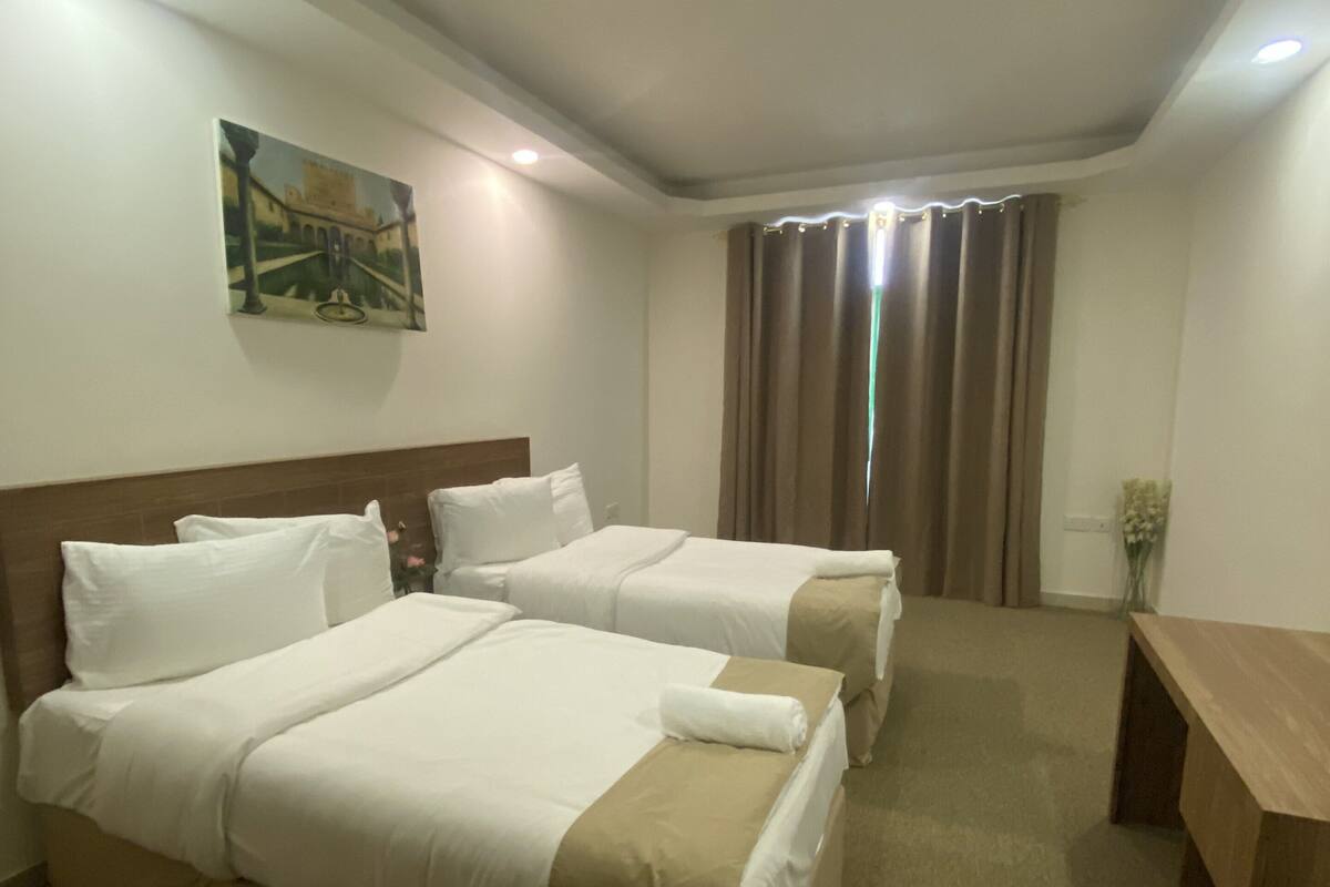 Family Apartment | 2 bedrooms, Select Comfort beds, soundproofing, iron/ironing board