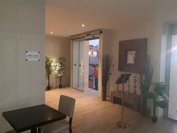 Lobby - Alghubrah hotel apartments (Muscat)