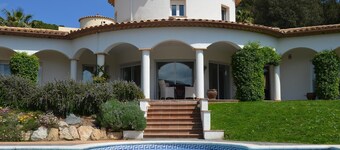 Villa Blanca--------