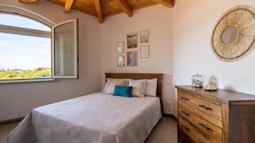 1 chambre, fer et planche Ă repasser, Wi-Fi gratuit, draps fournis