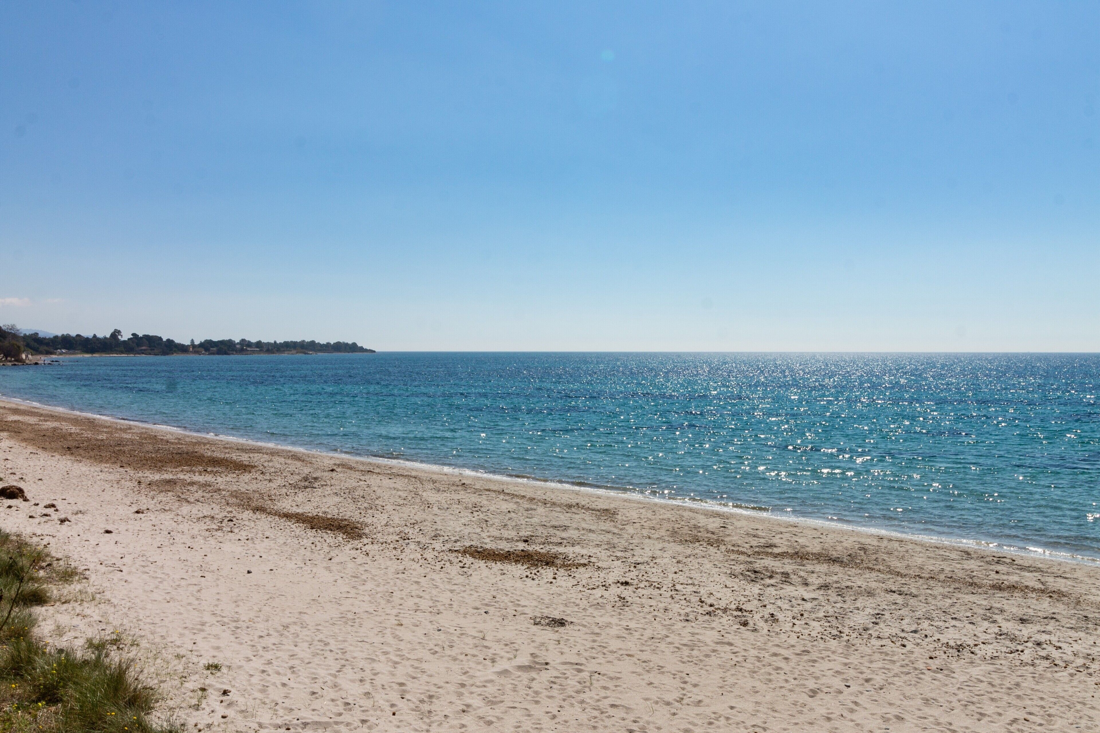 Una spiaggia nelle vicinanze