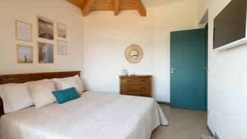 1 habitación, tabla de planchar con plancha, wifi gratis y ropa de cama