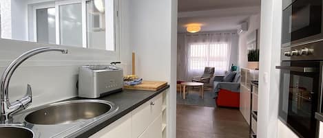 Fridge, microwave, oven, coffee/tea maker