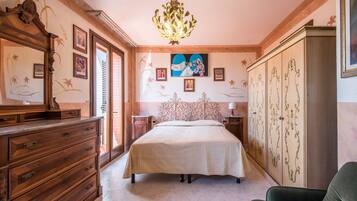 4 chambres, fer et planche à repasser, Wi-Fi gratuit, draps fournis