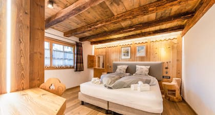 Chalet "Rosengarten 56" mit Bergblick, Garten und WLAN