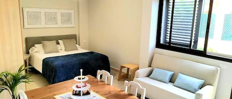 1 chambre, fer et planche à repasser, Wi-Fi gratuit, draps fournis
