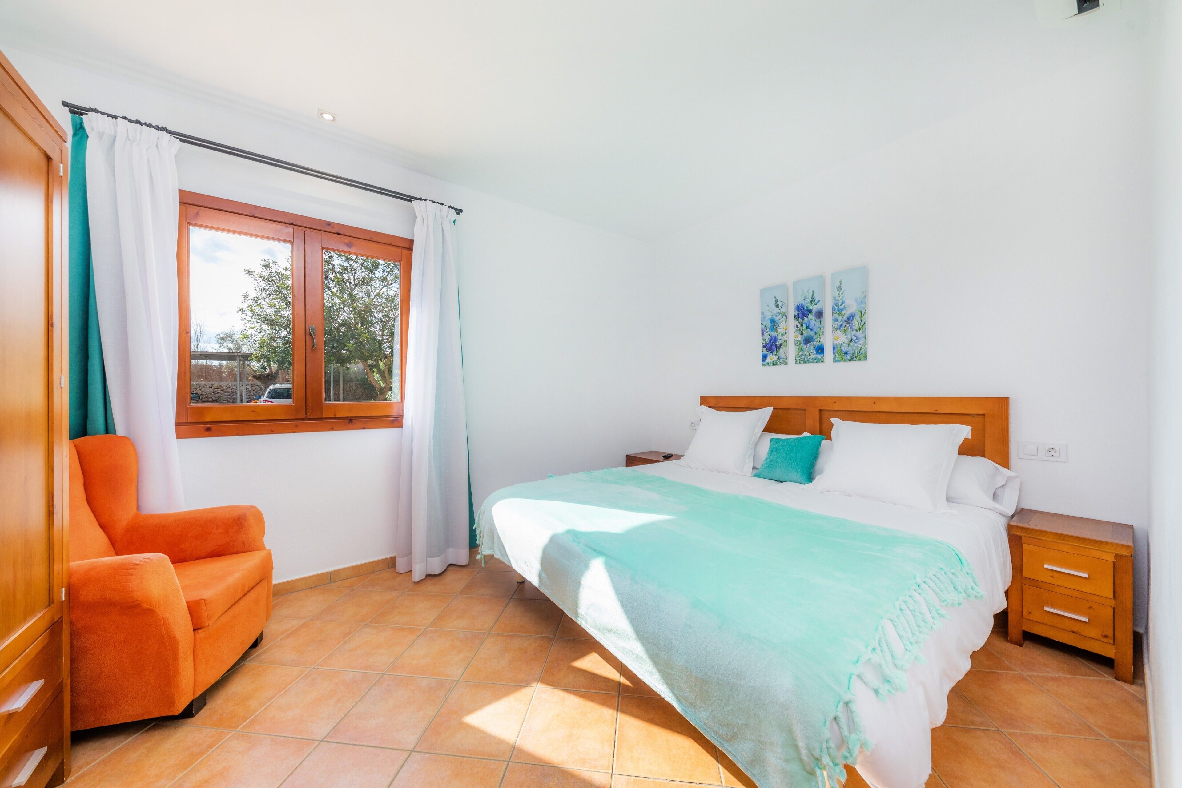 2 quartos, Wi-Fi de cortesia, roupa de cama