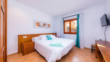 1 bedroom, free WiFi, bed sheets