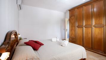 2 chambres, fer et planche Ă repasser, Wi-Fi gratuit, draps fournis