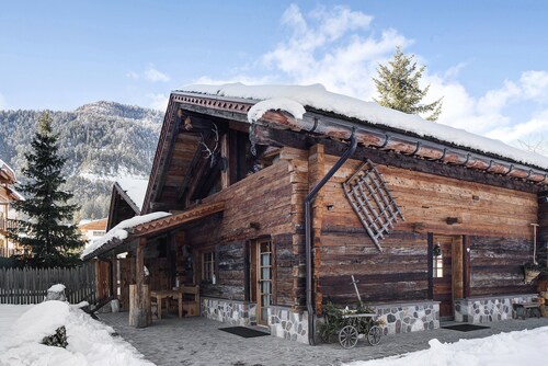 Chalet "Rosengarten 56" mit Bergblick, Garten und WLAN