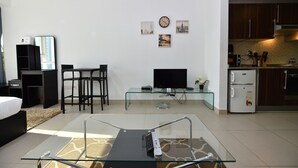 Unclassified image, 2 of 15, button - RIT - Charming Furnished Studio JLT (Dubai)