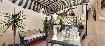 Ferienwohnung 'Tiffany' mit Meerblick, privater Terrasse und Wi-Fi