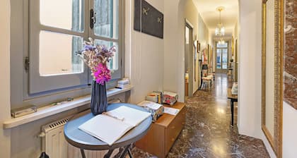 Apartment 'Tiffany' with Sea View, Private Terrace and Wi-Fi