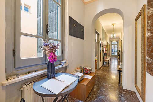 Apartment 'Tiffany' with Sea View, Private Terrace and Wi-Fi