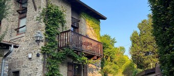 Holiday Home 'Cascina Taronico' with Lake View and Wi-Fi