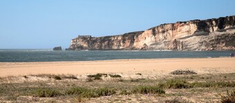 Apartment 'Quinta Das Andorinhas - Nazaré' mit Bergblick, privatem Pool und WLAN