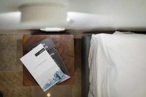 Een douche, een haardroger, handdoeken