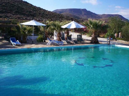 Finca 'Casa Parque Natural 2 - 5' avec vue sur les montagnes, piscine et Wi-Fi.