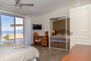 6 عدّة غرف نوم وخزنة داخل الغرفة وواي فاي مجانًا وملاءات أسرّة