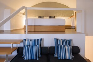 1 bedroom, in-room safe, iron/ironing board, free WiFi