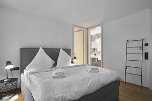 2 chambres, lit de bébé portatif, accÚs au Wi-Fi (inclus)