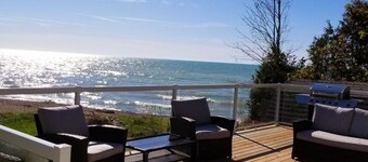 Private Beach, Lakefront Escape in Port Albert. 