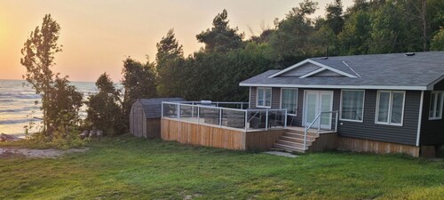Private Beach, Lakefront Escape in Port Albert. 