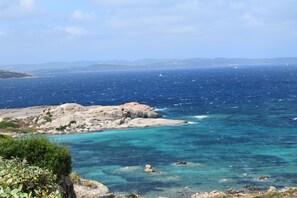 Beach nearby - Brand new vacation home - 200 meters from the beach! (La Maddalena)