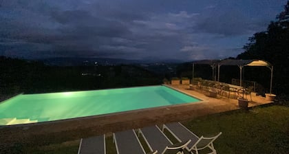 Luxury traditional Villa with private infinity pool. Stunning views of Todi