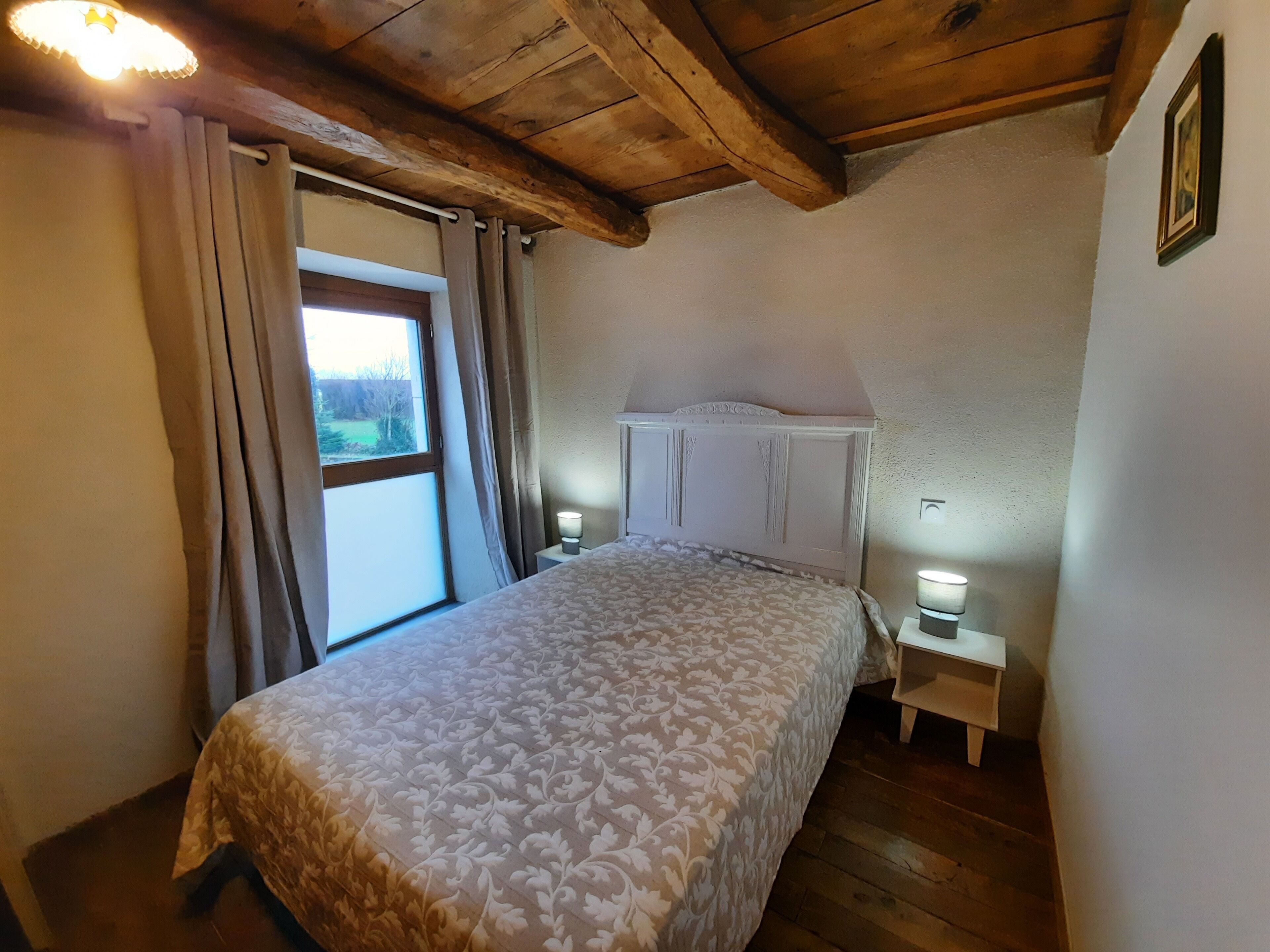 2 chambres, fer et planche à repasser, lit parapluie, Wi-Fi gratuit