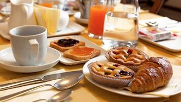 Petit déjeuner buffet compris tous les jours
