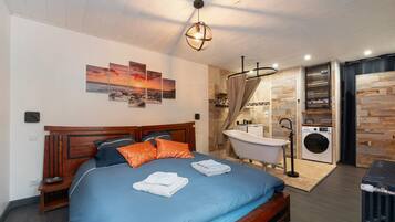 1 bedroom, iron/ironing board, travel crib, free WiFi